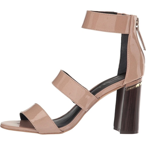 M4DE Womens Belfast Leather Open Toe Casual Ankle Strap Sandals, size 7 - Picture 1 of 9